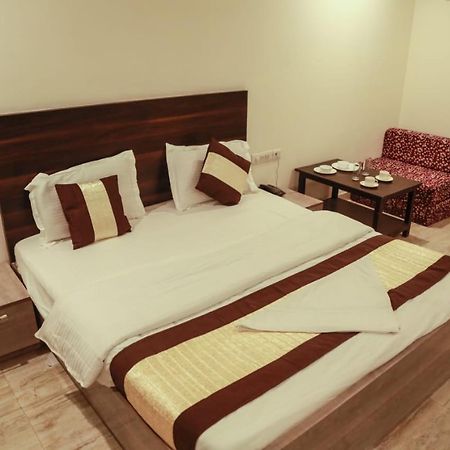 Basoya Farm 2Bhk Villla With Pool - 10 Min Away From Chattarpur ファリーダーバード エクステリア 写真